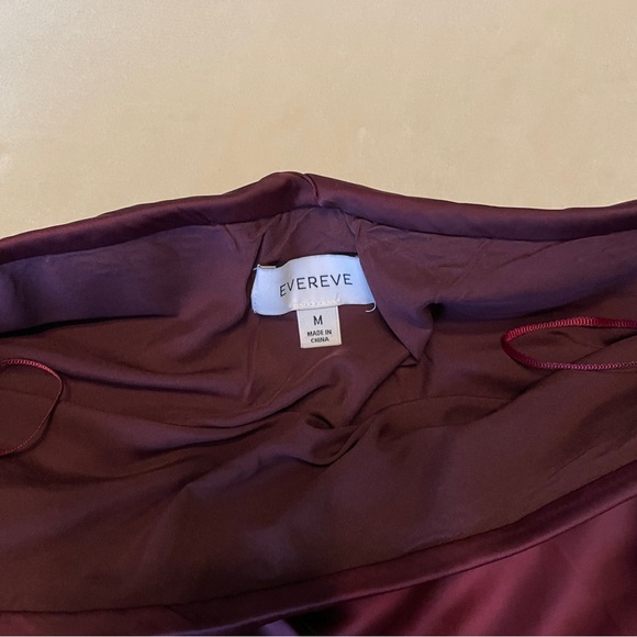 Evereve Maddie Satin Skirt Medium - Picture 4 of 7